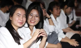 Sinh viên có hoàn cảnh đặc biệt vui đón Tết Ất Tỵ sớm