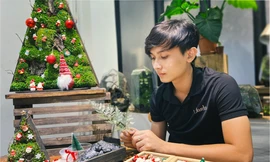 Chàng trai trẻ hô biến rêu xanh thành tác phẩm nghệ thuật