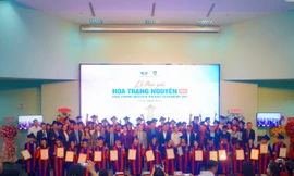 Trao thưởng cho 53 ‘Hoa Trạng nguyên’ lần thứ 13, năm 2023 - 2024
