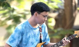 Chàng trai sống và cống hiến hết mình cho âm nhạc, yêu thích hoạt động thiện nguyện