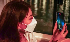 Bạn trẻ Sài Gòn rủ nhau ngắm cảnh đêm trên tàu buýt đường sông 