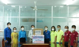 "Cảm ơn những điều phi thường": Tri ân tuyến đầu chống dịch