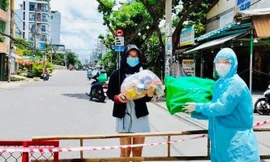 Linh hoạt hỗ trợ sinh viên “mắc kẹt” trong mùa dịch