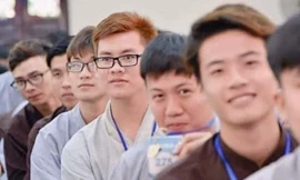 Bạn trẻ lựa chọn tham gia khoá tu mùa Hè để "sửa mình" 