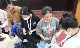 Sinh viên hưởng ứng thu gom vật liệu tái chế