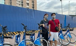 Bạn trẻ hào hứng khi TP. HCM thử nghiệm mô hình 'xe đạp công cộng'