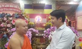 Bí thư Thường trực T.Ư Đoàn thăm, chúc Tết đồng bào dân tộc Khmer nhân dịp Tết Chol Chnam Thmay