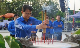 Tuổi trẻ Việt Nam đời đời nhớ ơn những trang sử vàng được viết bằng chính máu xương của thế hệ cha anh