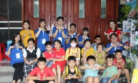 Những thầy cô ‘Gia sư áo xanh’ tại xóm trọ công nhân