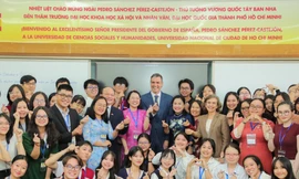 Thủ tướng Tây Ban Nha truyền cảm hứng cho sinh viên Nhân văn