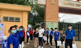 “Bếp ăn 0 đồng” tiếp sức cho sĩ tử