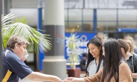 Lần đầu tiên Chính phủ New Zealand cấp học bổng hệ đại học cho học sinh Việt Nam 