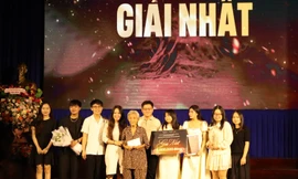 Liên hoan phim tài liệu: ‘Thắp lửa nghề’ cho sinh viên Báo chí