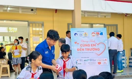 ‘Cùng em đến trường’ mang niềm vui đến các em nhỏ tỉnh Tây Ninh