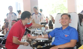 Giảng viên trẻ, cán bộ Đoàn truyền cảm hứng hiến máu cho sinh viên 