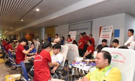 Ngày hội Hiến máu tình nguyện ở Cảng hàng không Quốc tế Tân Sơn Nhất 