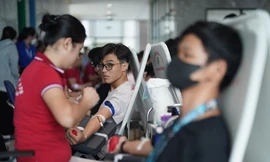 Bạn trẻ truyền truyền cảm hứng hiến máu cứu người tại Ngày hội ‘Chủ nhật Đỏ’ 