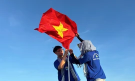 Bạn trẻ TP. HCM ‘Viết tiếp câu chuyện hòa bình’ trên đảo Phú Quý