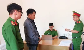 Cán bộ ngân hàng lừa huy động tiền tỷ của khách, đem trả nợ 'dân xã hội' 