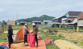 Người dân ở xã Chư Rcăm mừng vui khi đến nơi ở mới