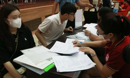 Tân sinh viên ngành Y khoa, Trường ĐH Y Hà Nội nhập học. Ảnh: Như Ý