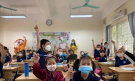 Nhiều trường tại Hà Nội có sĩ số vượt xa quy định 35 em/lớp
