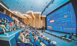 Ông Trương Gia Bình, Chủ tịch HĐQT FPT chia sẻ tại sự kiện FPT công bố đạt mốc doanh thu 1 tỷ USD dịch vụ CNTT từ thị trường nước ngoài, chính thức gia nhập câu lạc bộ doanh nghiệp dịch vụ CNTT tỷ USD của thế giới