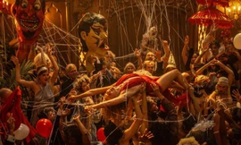 Bữa tiệc thác loạn Hollywood trong 30' đầu phim