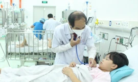 Bệnh nhi điều trị tại Bệnh viện Nhi Đồng 1 TPHCM. Ảnh: Vân Sơn