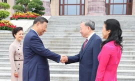 Tổng Bí thư, Chủ tịch nước Trung Quốc Tập Cận Bình và Phu nhân đón Tổng Bí thư, Chủ tịch nước Tô Lâm và Phu nhân năm 2024. Ảnh: TTXVN