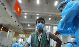 Các địa phương cần đẩy nhanh tốc độ tiêm vắc-xin phòng COVID-19. Ảnh: Duy Phạm