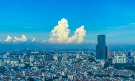 Một lãnh đạo cơ sở của Hà Nội cho rằng nhà dân làm trong ngõ nhỏ, vi phạm trật tự xây dựng từ thời điểm trước xử lý rất khó. Ảnh: Nghĩa Nguyễn