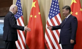 Chủ tịch Trung Quốc Tập Cận Bình và Tổng thống Mỹ Joe Biden trước cuộc gặp song phương ngày 16/11/2024 ở Peru. Ảnh: AP