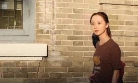 Nữ sinh viên ảo Đại học Thanh Hoa Hoa Trí Băng