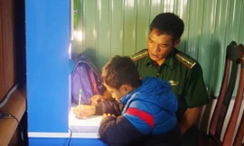 Những ông bố nuôi ở miền biên thùy