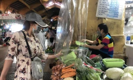 Nhiều mặt hàng tăng giá sau dịch khiến người tiêu dùng lo lắng. Ảnh: U.P