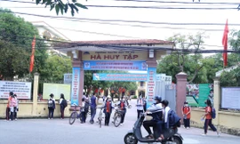 1 lớp học nhưng có 2 mức thu học phí: 300.000 đồng và 100.000 đồng