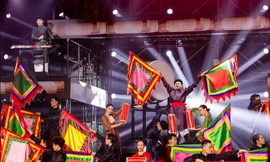 Một phiên bản “Trống cơm” hoàn toàn khác biệt ở sân khấu “Anh trai vượt ngàn chông gai”