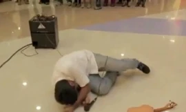 Màn cầu hôn kết quả thảm hại