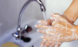 Kẻ thù quanh ta…