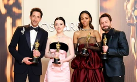 Anora bất ngờ đại thắng Oscar 2025, nữ diễn viên chính Mikey Madison tỏa sáng