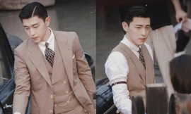 Đặng Luân cực phong độ trên phim trường “Dạ Lữ Nhân”, lại còn làm việc rất chuyên nghiệp