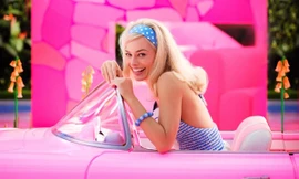 "Harley Quinn" Margot Robbie hóa búp bê hường phấn trong tạo hình đầu tiên của "Barbie"