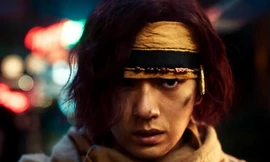 Chia tay “One Piece”, “Zoro” Mackenyu trở thành kỵ sĩ rồng trong phim mới của Disney