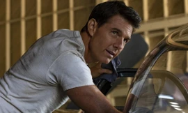 Ở tuổi 59, Tom Cruise vẫn thực hiện các pha hành động, cho diễn viên đóng thế "nghỉ khỏe"