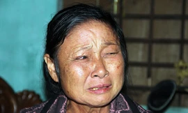 Ngày trở về đẫm lệ sau 17 năm bị bán sang Trung Quốc