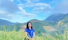 Cô giáo tiếng Anh vượt ngàn khó, trao tri thức cho trẻ em Tây Bắc-việc tưởng chừng không thể