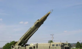 Taliban diễu binh với dàn tên lửa đạn đạo chiến thuật 