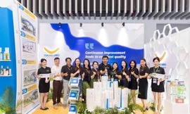 PLASTECH VIETNAM 2025: Sân chơi quốc tế khẳng định năng lực của Vi Na Úc 