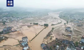 Trung Quốc đối mặt với thời tiết cực đoan: Miền Bắc hạn hán, miền Nam lũ lụt